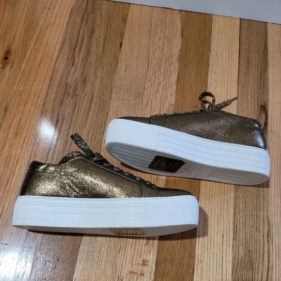 Kenneth Cole Abbey Sneakers - Picture 6 of 10